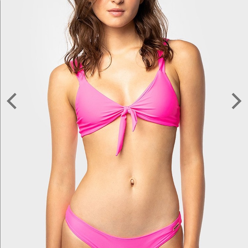 Dark pink blackbough swim bikini top size small